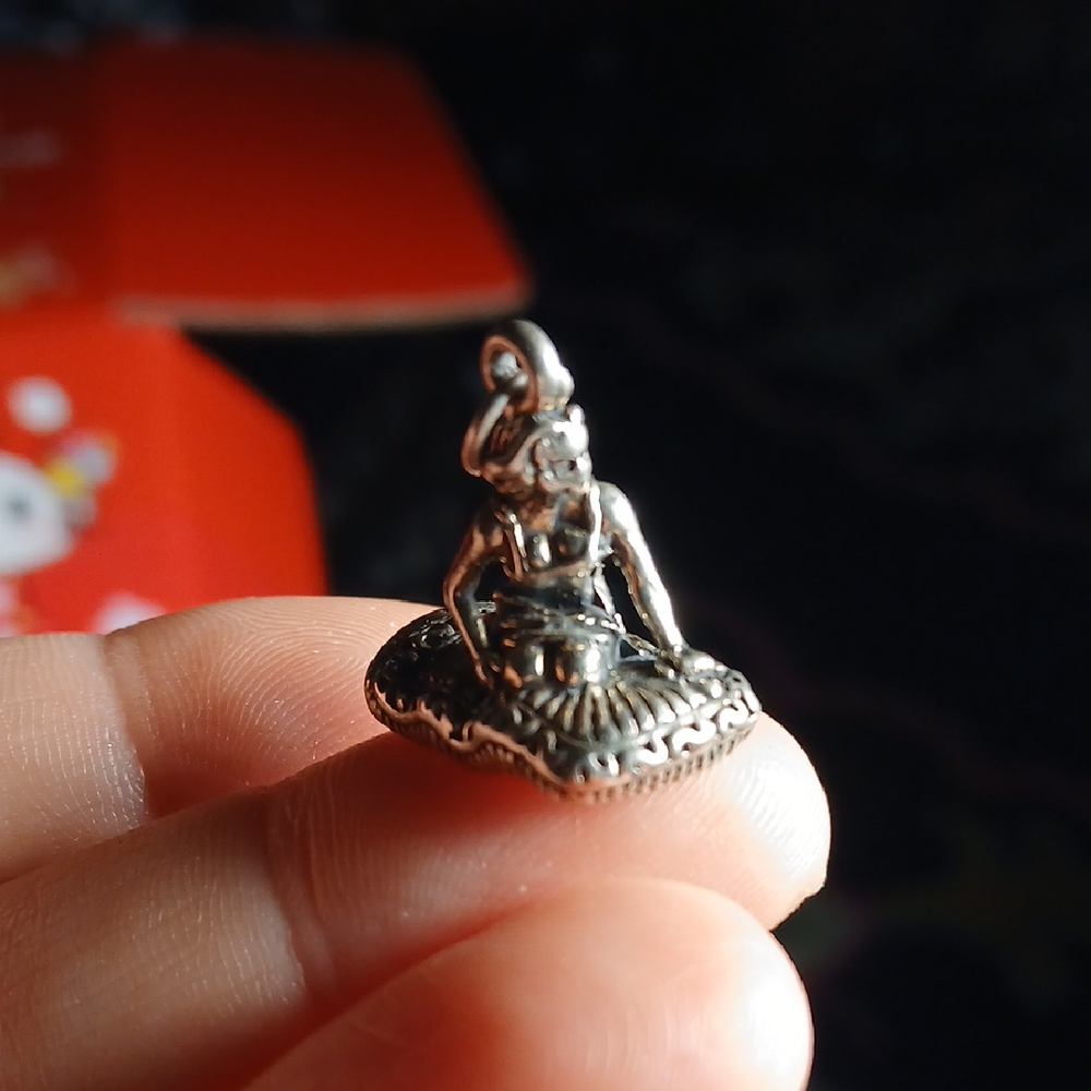 🕌 Sterling Silver Flying Carpet Charm | Princess-Inspired Detailed Miniature |